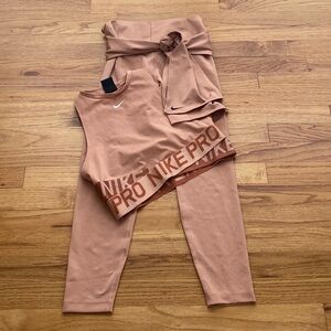 Nike PRO Athletic Set
